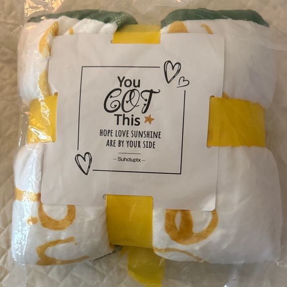 Hello Sunshine Box - Picture 4 of 8